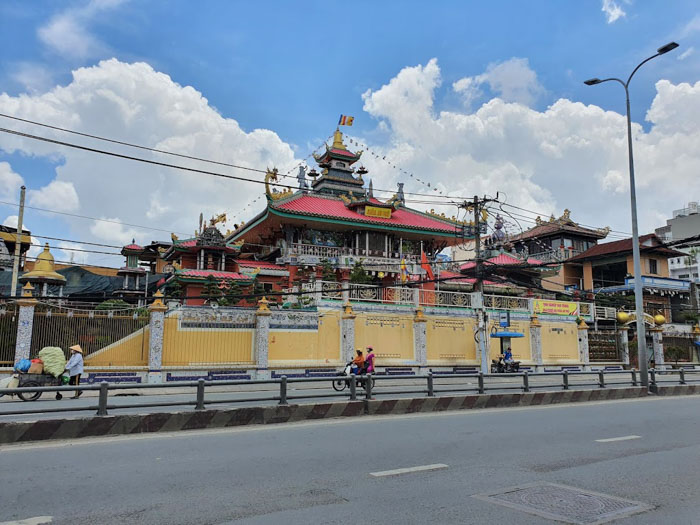 Chùa An Phú quận 8 – Ngôi chùa chế tác nhiều mảnh sành nhất