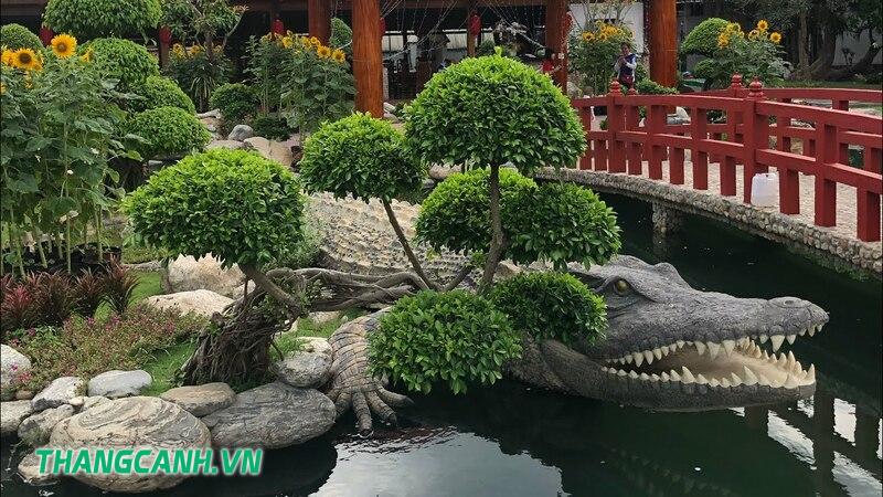 Trại cá sấu Long Xuyên